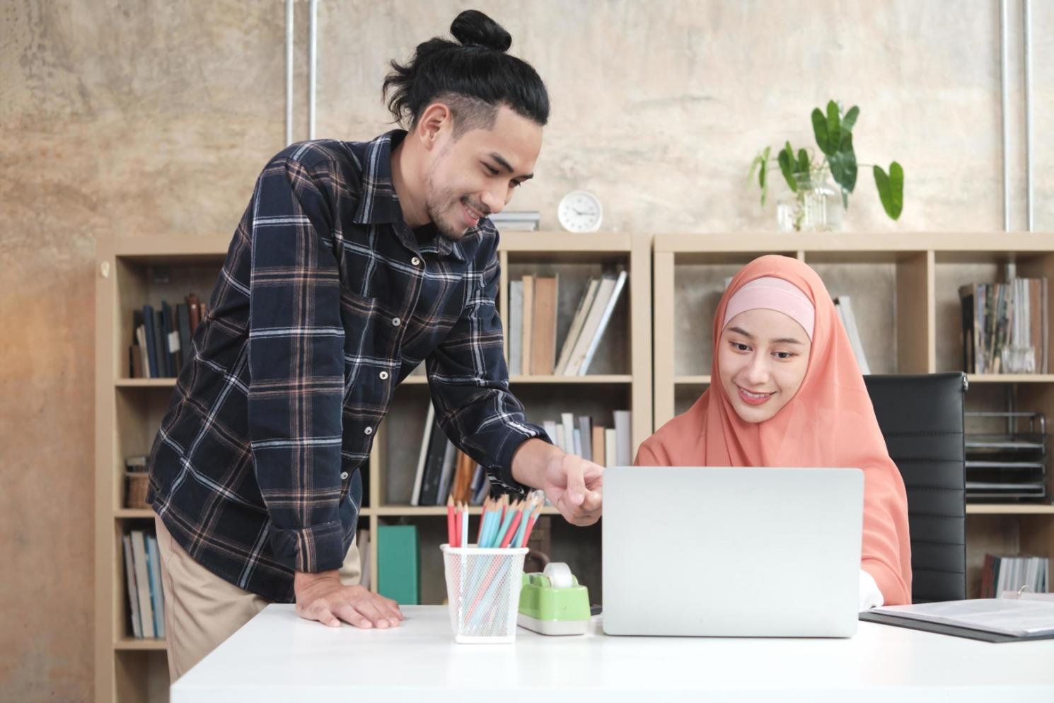 Consultation stratégique en optimisation fiscale avec documents professionnels